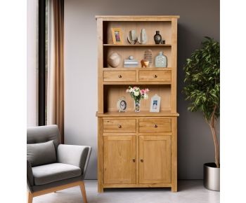 Waverly Oak Small Dresser / Sideboard with Top